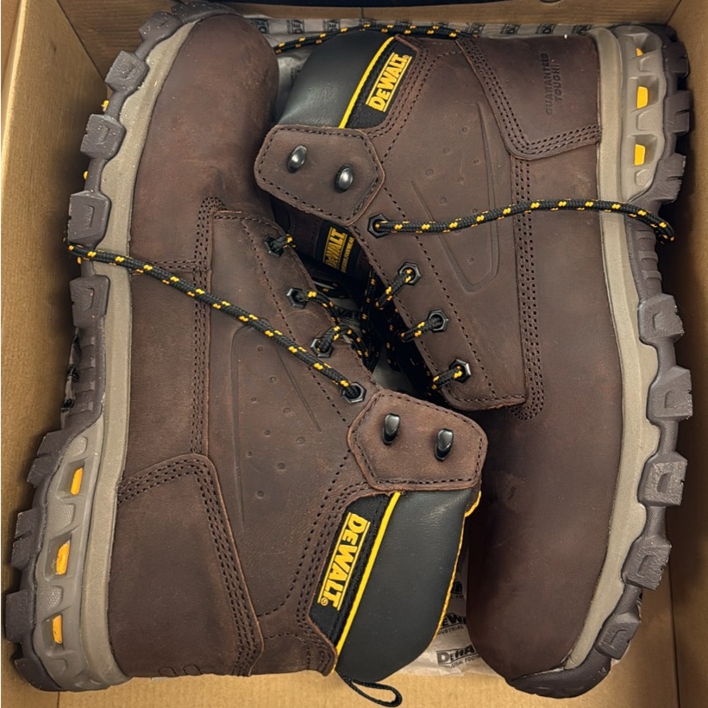 Brand New Men’s DeWalt Work Shoes